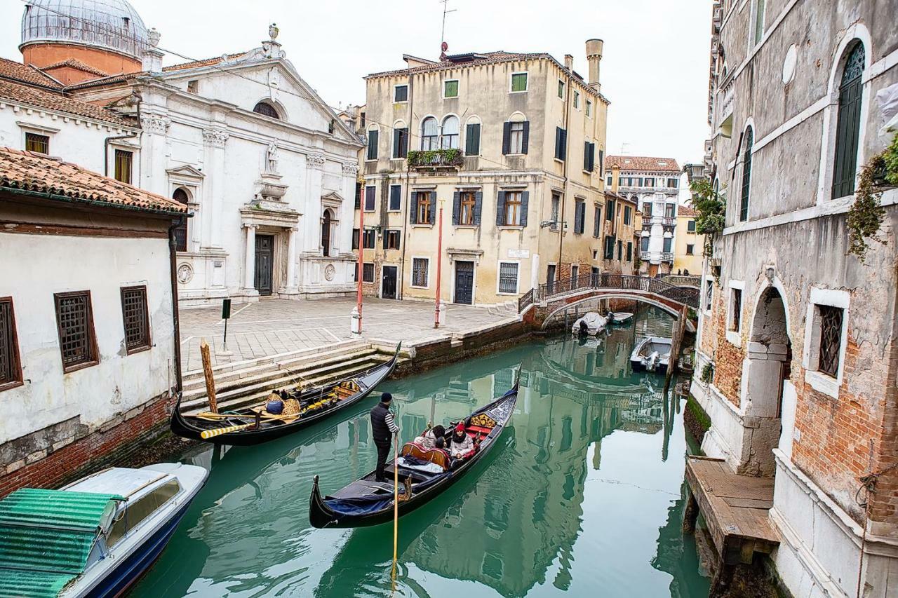 Pink House In Venice City Center 아파트 외부 사진